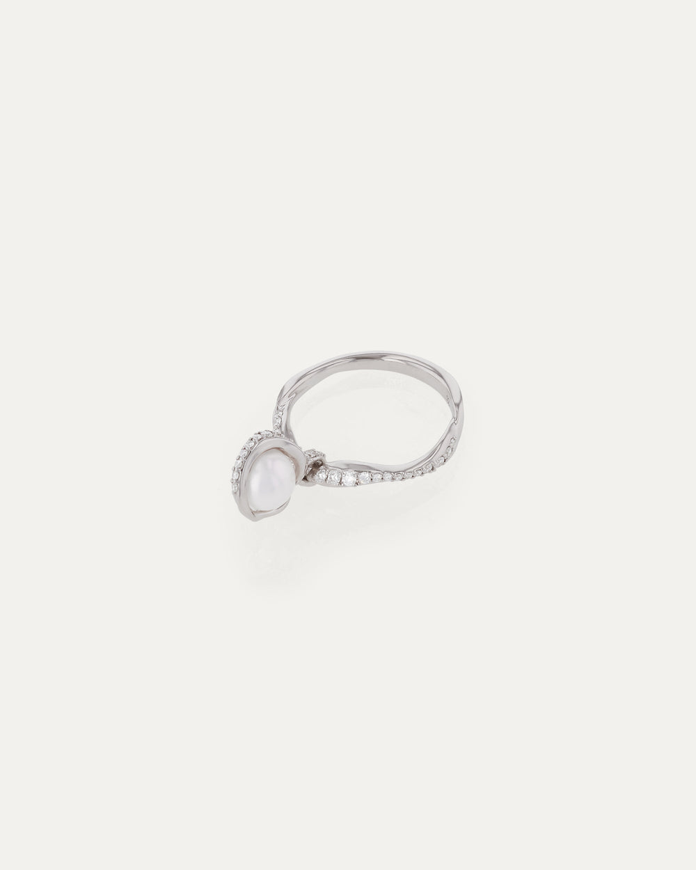 Overtone Diamond Ring